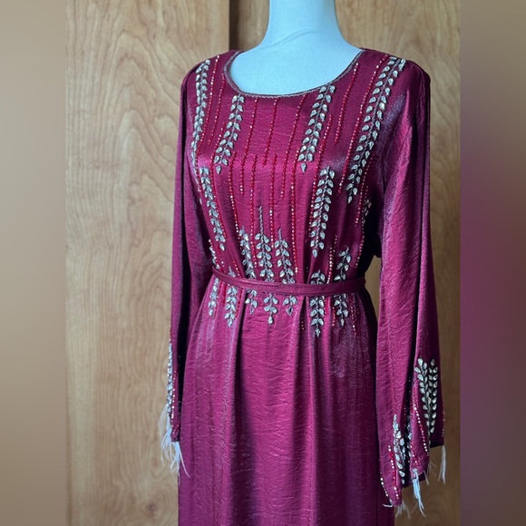 Red Dress - Picture 5 of 11